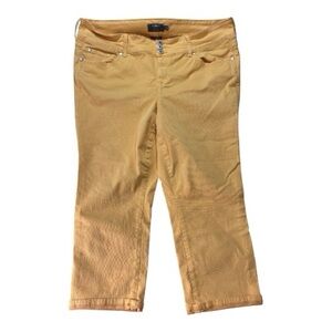 Torrid Yellow Cropped Jegging Size 18 Supersoft